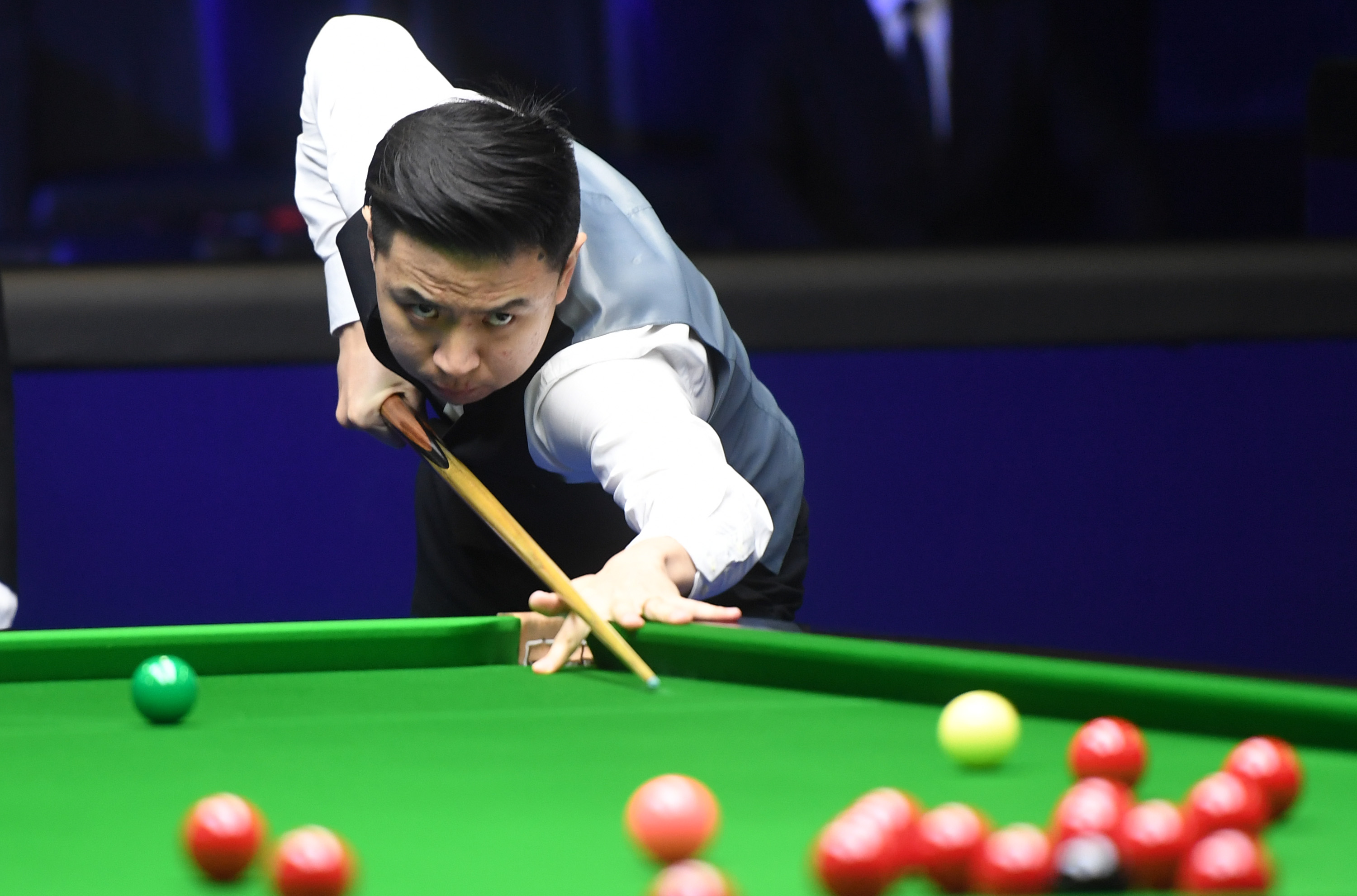 表现尤为突 表现尤为突