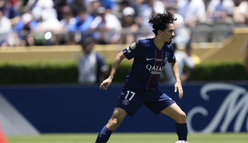 给了巴萨打 给了巴萨打