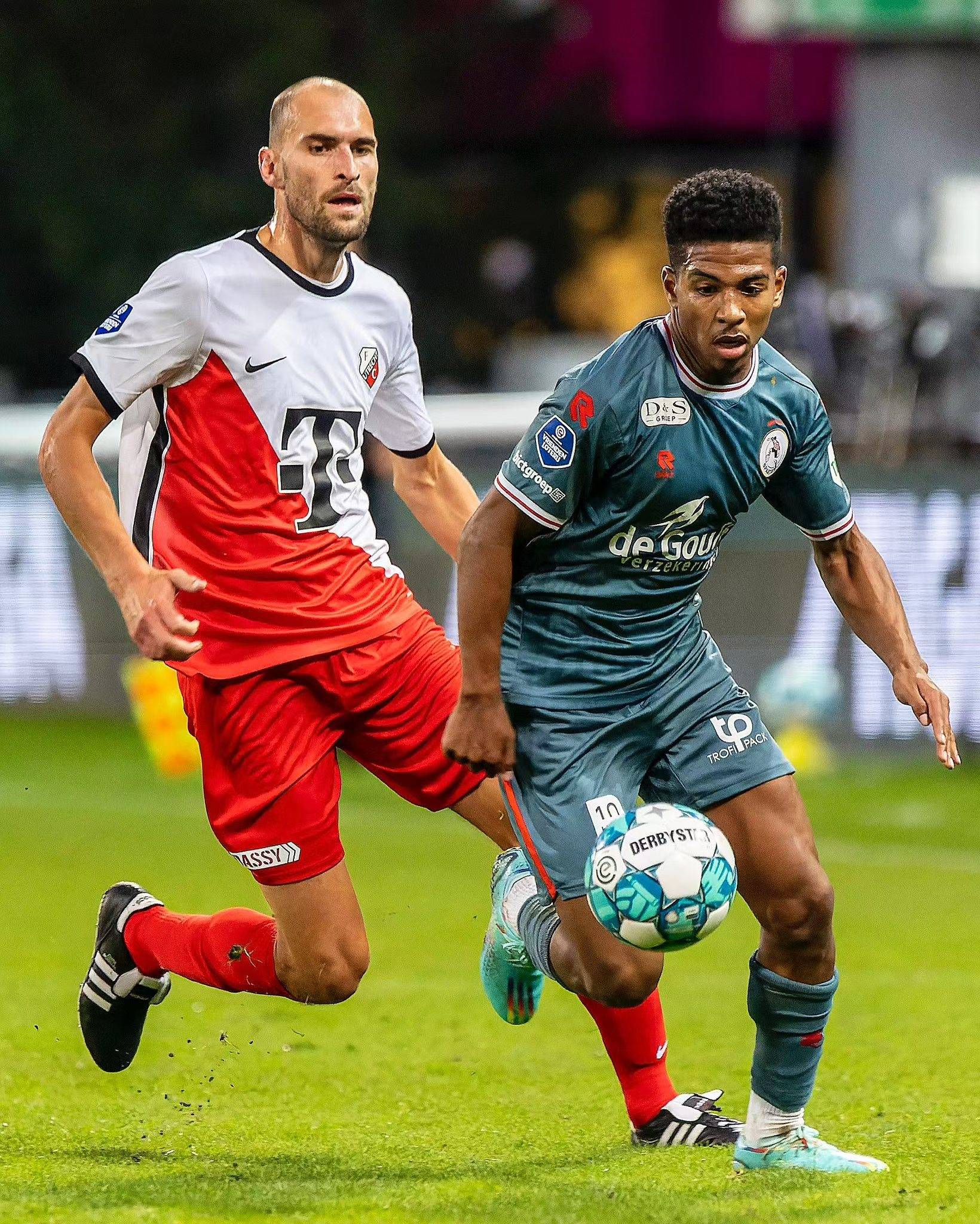 察力使得他 察力使得他